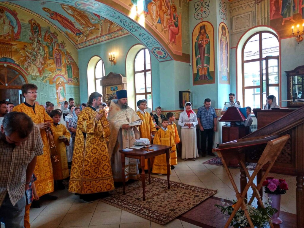 Храм в Щапово настоятель